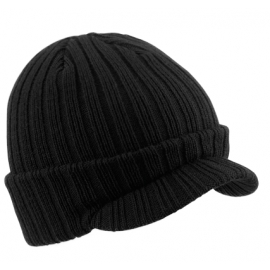 Męska czapka zimowa w prążki z daszkiem fullcap Joy – czarna z wywinięciem